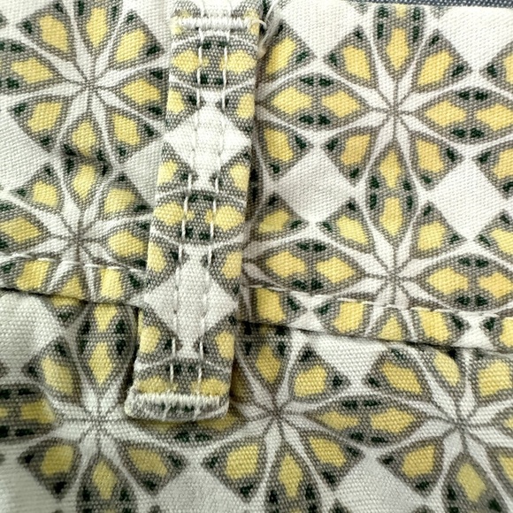 Banana Republic 6 Moon Yellow cuffed shorts. Werdo Luped w/geographic designs. - Picture 6 of 15